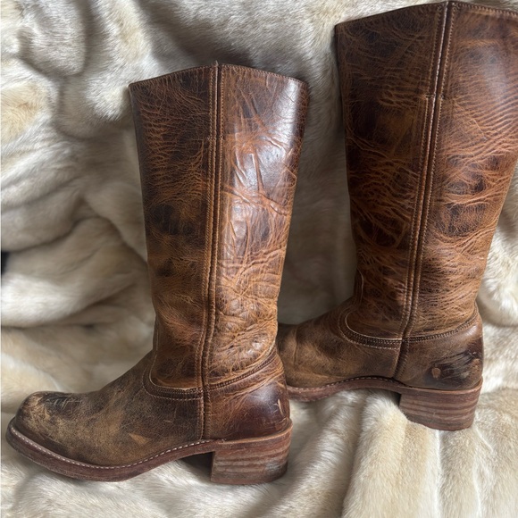 Frye Campus 14L Boots In A Distressed Brown Leather - Picture 10 of 11